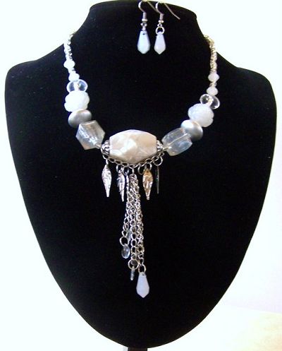 fashion jewellery pls -           YNE 1078 